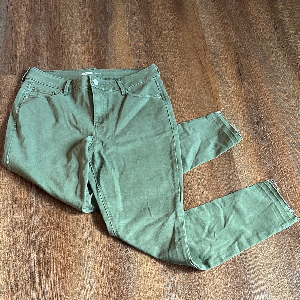 Old Navy Green Skinny Pants